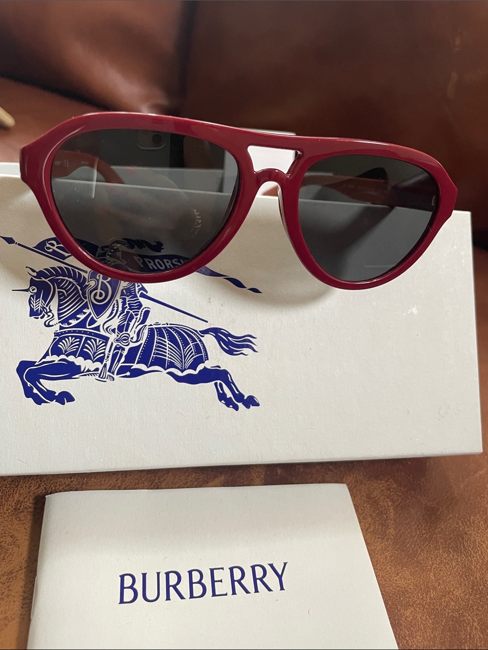 Burberry dark red/orange sunglasses